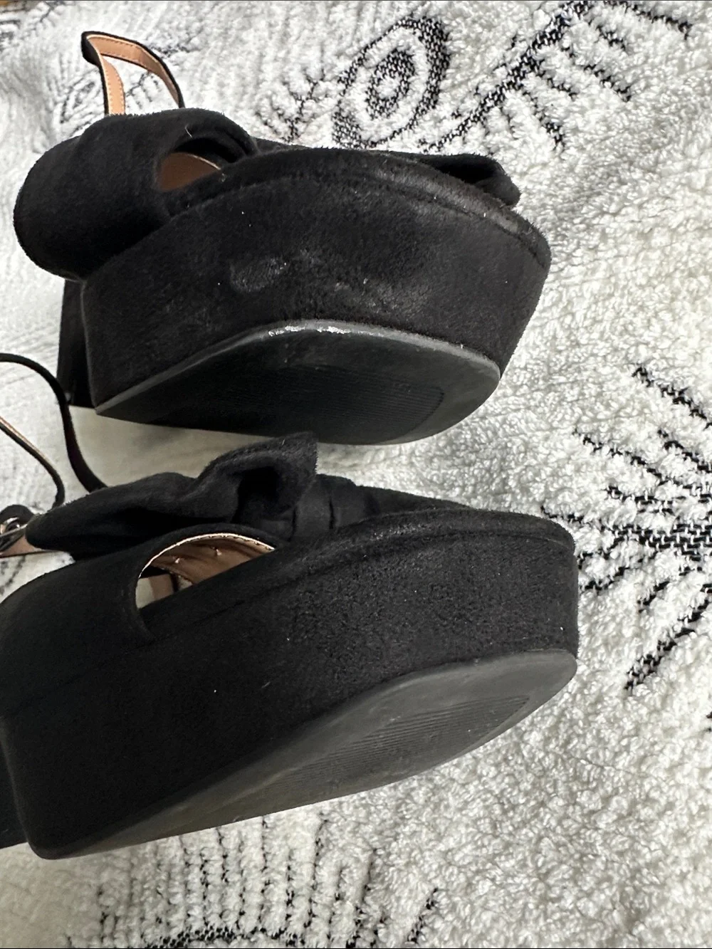 Torrid Black Bow Platform Heels size 10ww